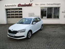 Weiß Gebraucht 2019 Skoda Fabia Ambition Limousine | 10.350 € (Fairer Preis)