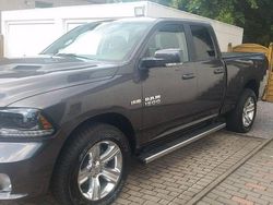 Grau Gebraucht 2015 Dodge Ram Abholung | 35.000 € (Fairer Preis)