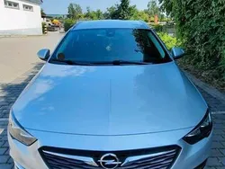 Silber Gebraucht 2019 Opel Insignia Dynamic Kombi | 17.000 € (Etwas zu teuer)