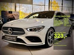 Weiss digitalweiß Gebraucht 2023 Mercedes CLA180 AMG Limousine | 27.600 € (Guter Preis)