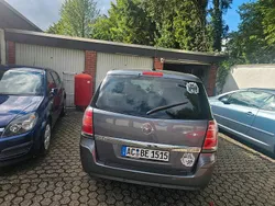 Grau Gebraucht 2005 Opel Zafira Van / Kleinbus | 3.700 € (Etwas zu teuer)