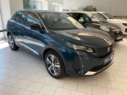 Blau celebes/metallic klarlack Gebraucht 2023 Peugeot 3008 Allure SUV | 29.999 € (Etwas zu teuer)