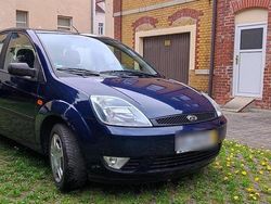 Blau Gebraucht 2004 Ford Fiesta Kleinwagen | 2.899 € (Etwas zu teuer)