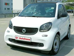 Weißweiß Gebraucht 2019 Smart ForTwo Coupé Kleinwagen | 8.200 € (Superpreis)