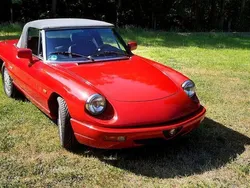 Rot Gebraucht 1993 Alfa Romeo Spider Cabrio | 20.999 €