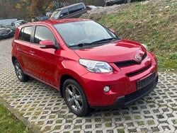 Rot Gebraucht 2009 Toyota Urban Cruiser SUV | 4.490 € (Fairer Preis)
