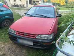 Rot Gebraucht 1994 Toyota Corolla XLi Limousine | 750 €