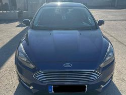 Blau Gebraucht 2015 Ford Focus Limousine | 12.900 € (Teuer)
