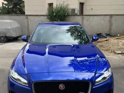 Blau Gebraucht 2016 Jaguar F-Pace Prestige SUV | 21.500 € (Teuer)