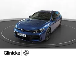 Reef blue metallic Neu 2025 VW Passat R-line Kombi | 52.950 € (Teuer)