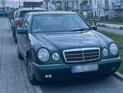 Mercedes E230