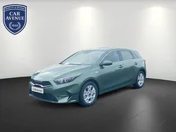 Rot (infrarot metallic (rot) (rot)) Neu 2024 Kia Ceed Vision Limousine | 24.490 € (Etwas zu teuer)