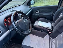 Schwarz Gebraucht 2004 Renault Clio II Kleinwagen | 1.490 €