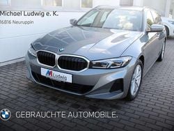 Skyscraper grau metallic Gebraucht 2023 BMW 318 Sport Line Kombi | 34.750 € (Etwas zu teuer)