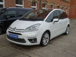 Weiss Gebraucht 2011 Citroën C4 Picasso Exclusive Van / Kleinbus | 5.990 € (Fairer Preis)