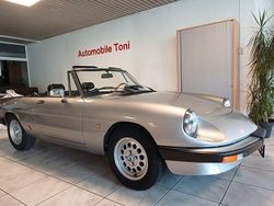 Grau Gebraucht 1985 Alfa Romeo Spider Cabrio | 16.990 €