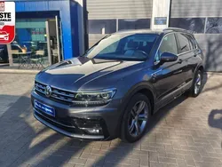 Grau (indiumgraumet.) Gebraucht 2018 VW Tiguan R-line SUV | 27.980 € (Fairer Preis)