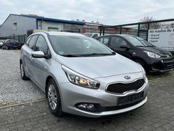 Silber Gebraucht 2014 Kia Ceed Sportswagon FIFA World Cup Edition Kombi | 4.450 € (Guter Preis)
