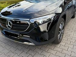 Schwarz Gebraucht 2022 Mercedes EQB250 SUV | 27.990 € (Guter Preis)