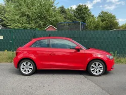 Rot Gebraucht 2011 Audi A1 Ambition Kleinwagen | 6.300 € (Fairer Preis)