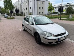Grau Gebraucht 2004 Ford Focus Limousine | 1.100 € (Guter Preis)