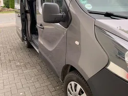 Grau Gebraucht 2016 Opel Vivaro Van | 10.750 € (Guter Preis)