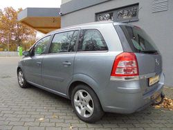 Grau Gebraucht 2008 Opel Zafira Edition Van / Kleinbus | 4.999 € (Etwas zu teuer)