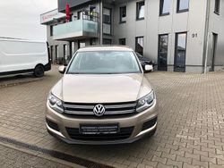 Beige Gebraucht 2016 VW Tiguan Trendline SUV | 9.990 € (Fairer Preis)