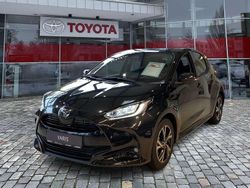 Mysticschwarz mica Neu 2025 Toyota Yaris Hybrid Limousine | 22.490 € (Superpreis)