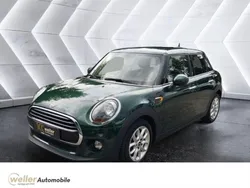 Gruen Gebraucht 2018 Mini Cooper Kleinwagen | 17.460 € (Fairer Preis)