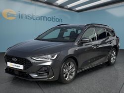 Grau Gebraucht 2023 Ford Focus Kombi | 26.949 € (Teuer)