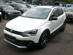Weiß Gebraucht 2014 VW Polo Cross Kleinwagen | 10.900 € (Fairer Preis)