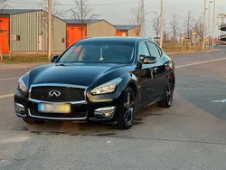 Schwarz Gebraucht 2016 Infiniti Q70 Limousine | 11.500 €