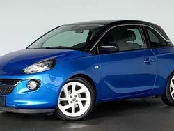 Blau / ardenblau zweifarbig / metallic Gebraucht 2016 Opel Adam Glam Kleinwagen | 10.950 € (Etwas zu teuer)
