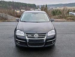 Schwarz Gebraucht 2009 VW Jetta Limousine | 2.900 € (Guter Preis)