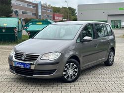 Grau Gebraucht 2010 VW Touran Conceptline Van / Kleinbus | 4.990 € (Guter Preis)