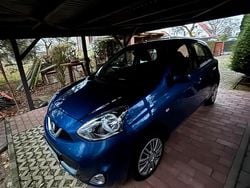 Blau Gebraucht 2016 Nissan Micra Kleinwagen | 6.500 €
