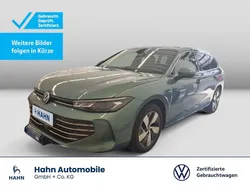 Maripositgrün metallic Gebraucht 2024 VW Passat Business Kombi | 35.695 € (Guter Preis)