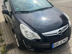 Schwarz Gebraucht 2011 Opel Corsa Limousine | 2.200 € (Guter Preis)