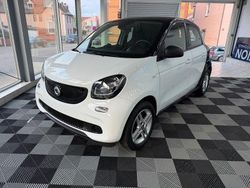 Weiß Gebraucht 2017 Smart ForFour Kleinwagen | 11.600 € (Fairer Preis)