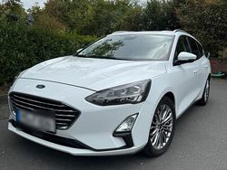 Weiß Gebraucht 2020 Ford Focus Titanium Kombi | 14.500 € (Teuer)