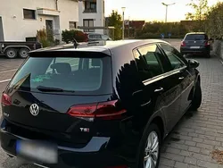 Blau Gebraucht 2017 VW Golf VII Comfortline Kleinwagen | 12.800 € (Guter Preis)
