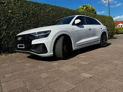 Weiß Gebraucht 2019 Audi Q8 Ambiente SUV | 55.300 € (Guter Preis)