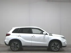 Weiss Gebraucht 2021 Suzuki Vitara Comfort SUV | 16.680 €
