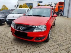 Rot Gebraucht 2009 Dacia Logan MCV Lauréate Kombi | 4.990 € (Teuer)