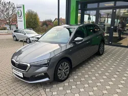 Graphite grau metallic Gebraucht 2023 Skoda Scala Tour Kleinwagen | 21.900 € (Fairer Preis)