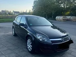 Schwarz Gebraucht 2004 Opel Astra Kleinwagen | 1.800 € (Guter Preis)