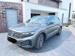 Grau Gebraucht 2024 VW Touareg Style SUV | 59.800 € (Guter Preis)