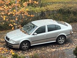 Silber Gebraucht 2004 Skoda Octavia Limousine | 1.399 € (Guter Preis)