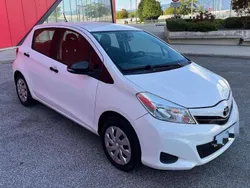 Weiß Gebraucht 2012 Toyota Yaris Limousine | 4.000 € (Etwas zu teuer)